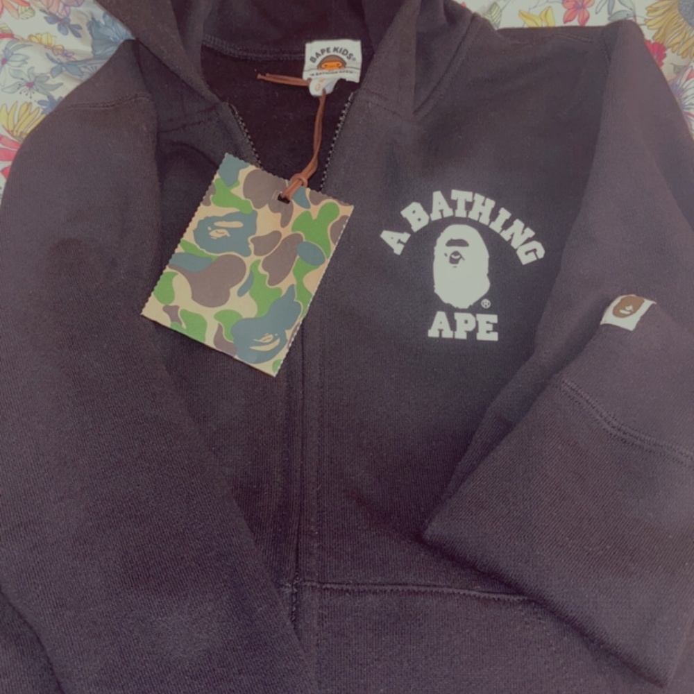 BAPE KIDS COLLEGE ZIP UP HOODIE